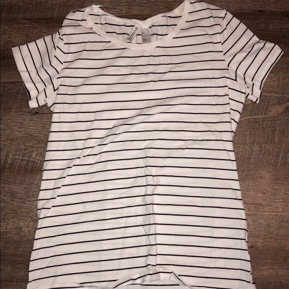 Black and white striped T-shirt